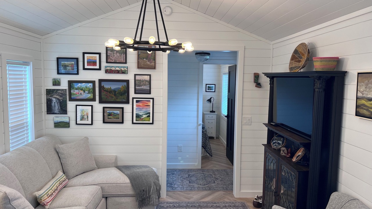 Photo of Livingroom in Upward