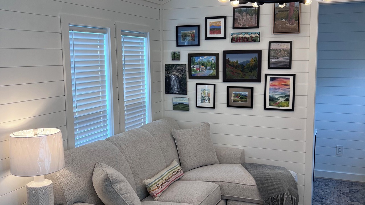 Photo of Livingroom in Upward