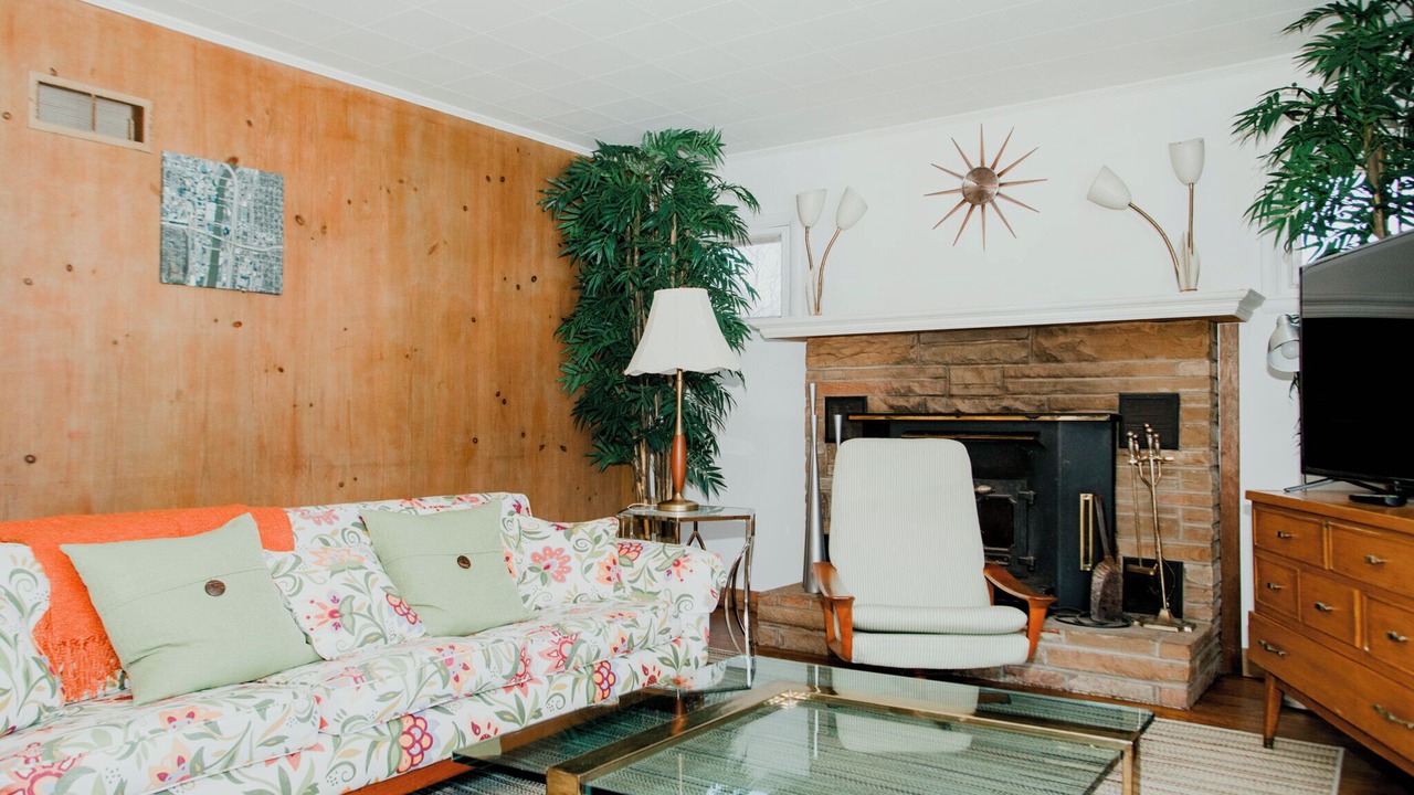 Photo of Livingroom in Shorewood-Tower Hills-Harbert