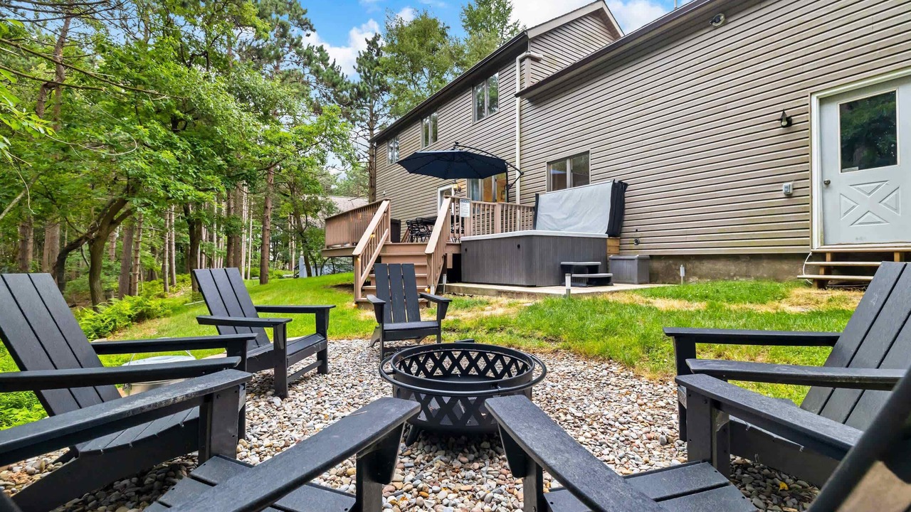 Photo of Patio Balcony in Long Pond