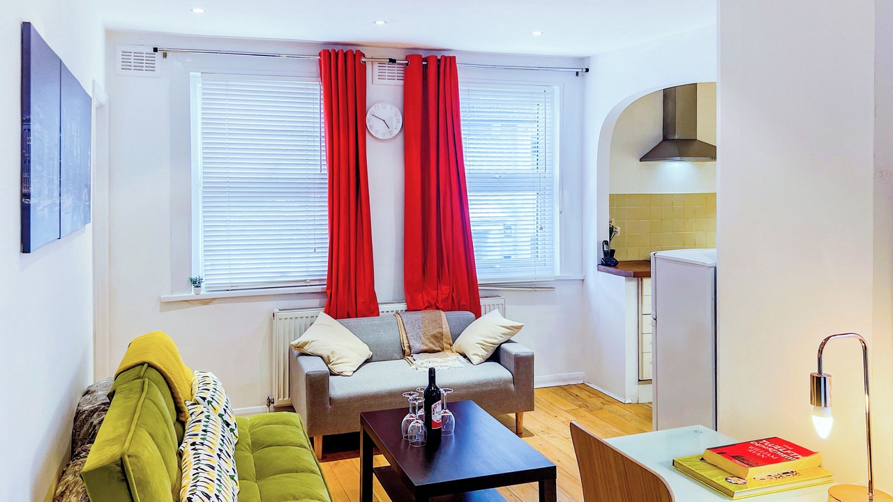 Photo of Livingroom in Sands End