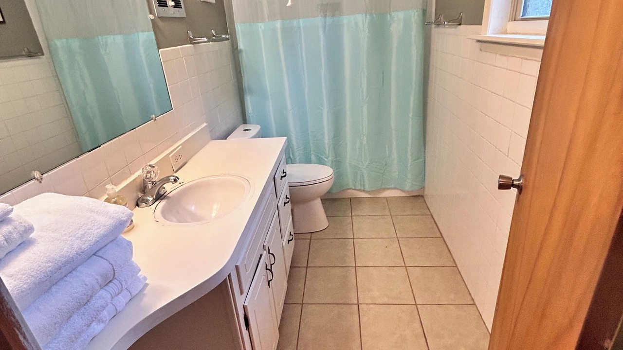 Photo of Bathroom in Palisades