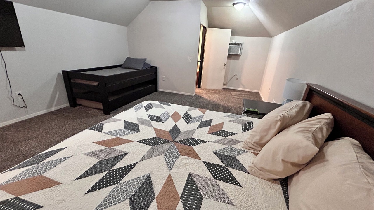 Photo of Bedroom in Palisades