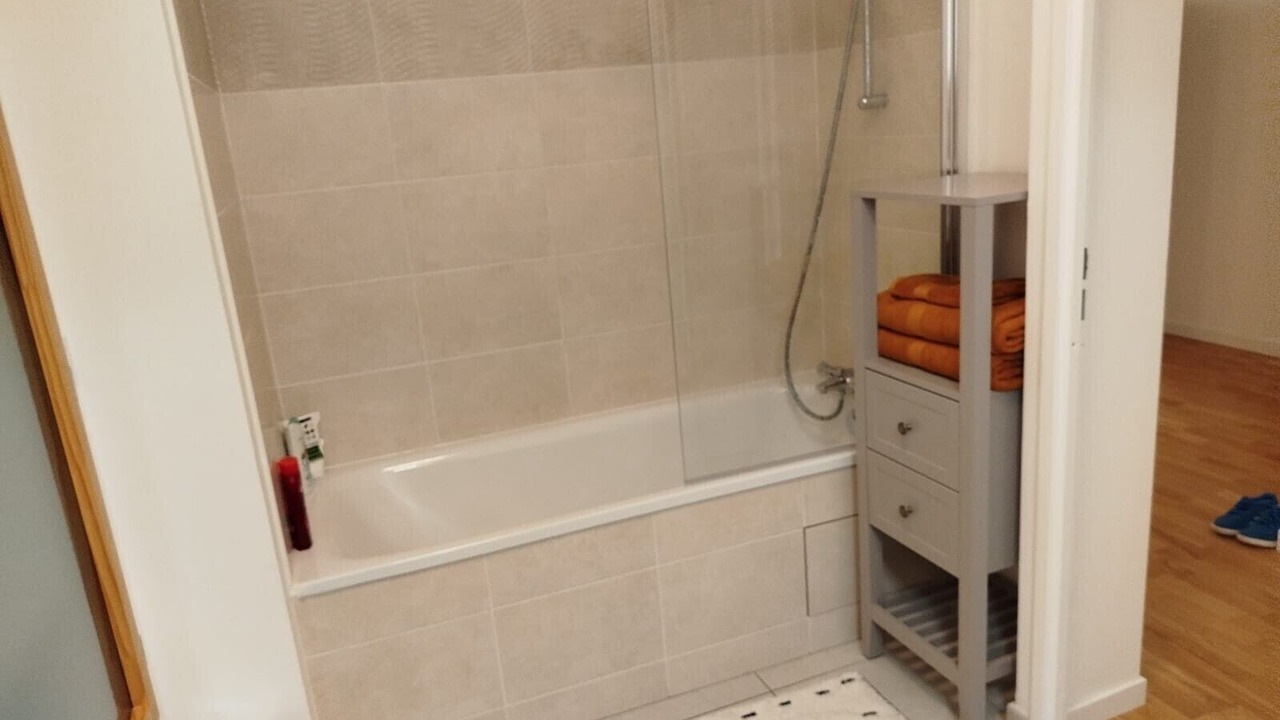 Photo of Bathroom in Saint-Remy-les-Chevreuse