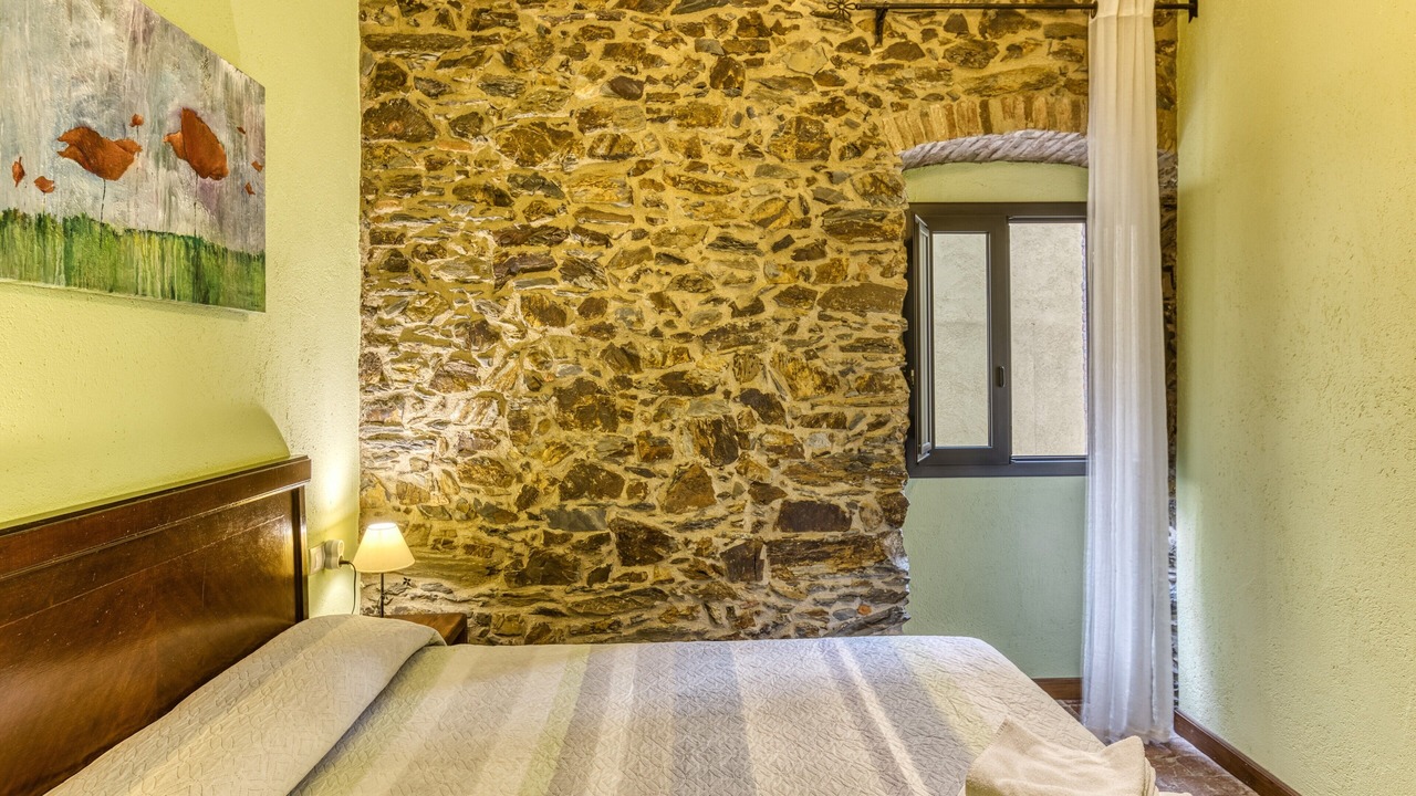 Photo of Bedroom in Garriguella