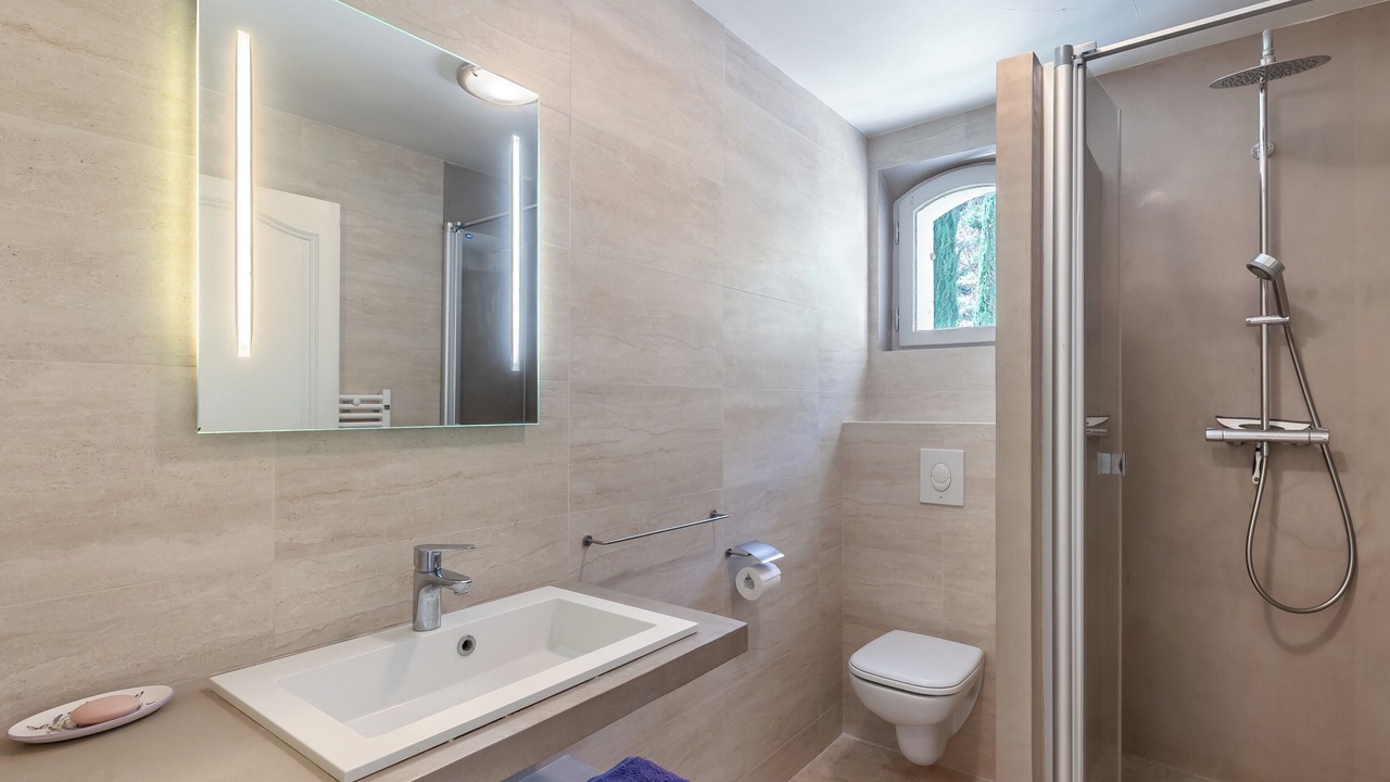 Photo of Bathroom in Bonnieux