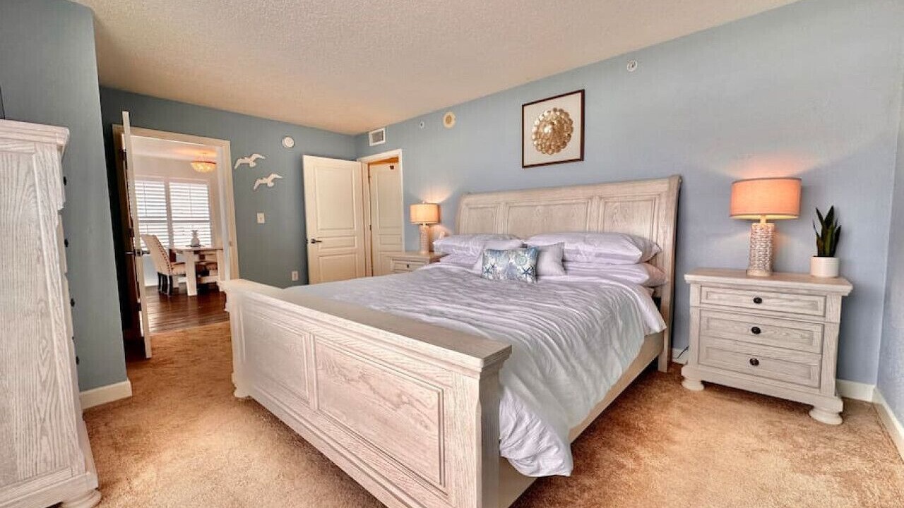 Photo of Bedroom in Crescent Beach