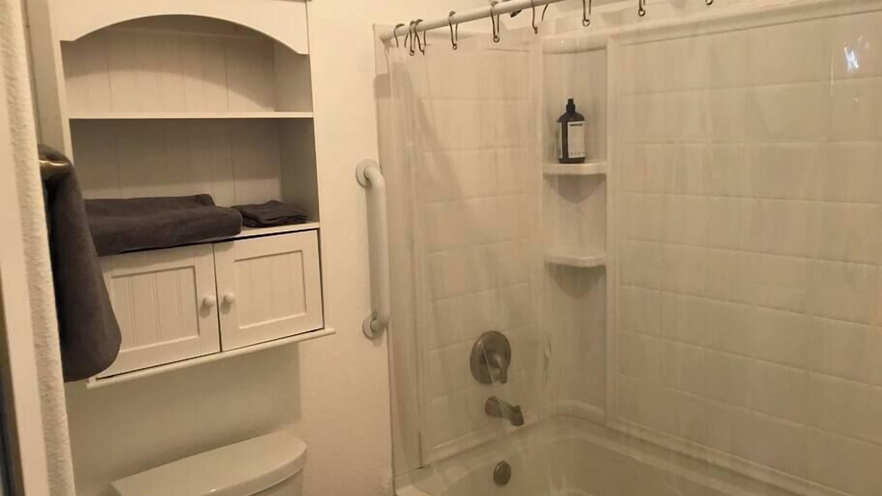 Photo of Bathroom in Heritage