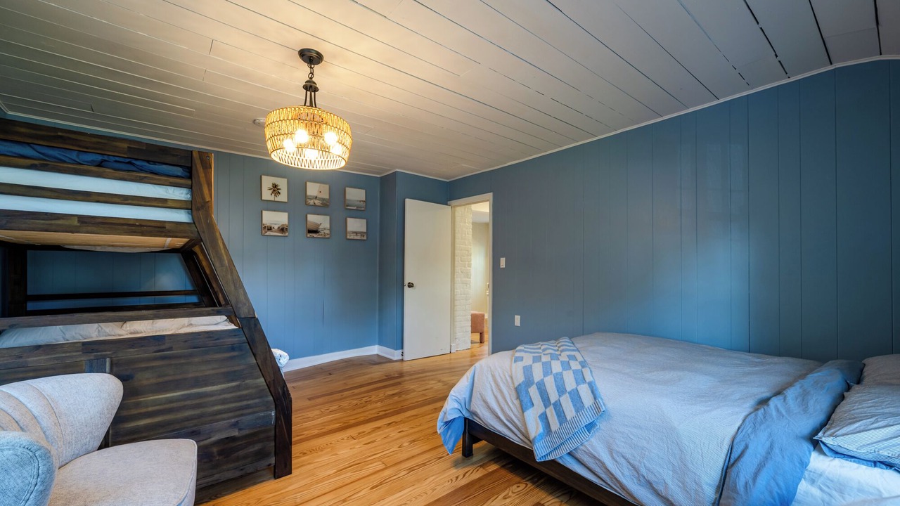 Photo of Bedroom in Paw Paw Lake