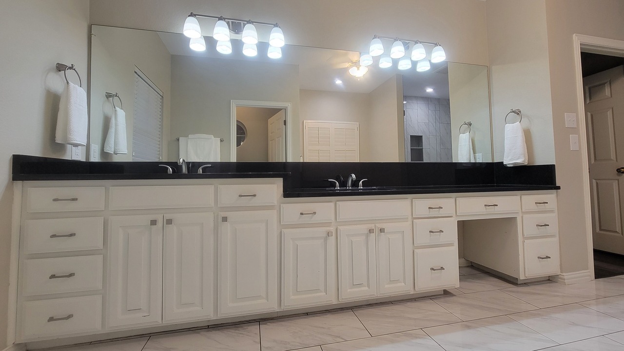 Photo of Bathroom in Crowley