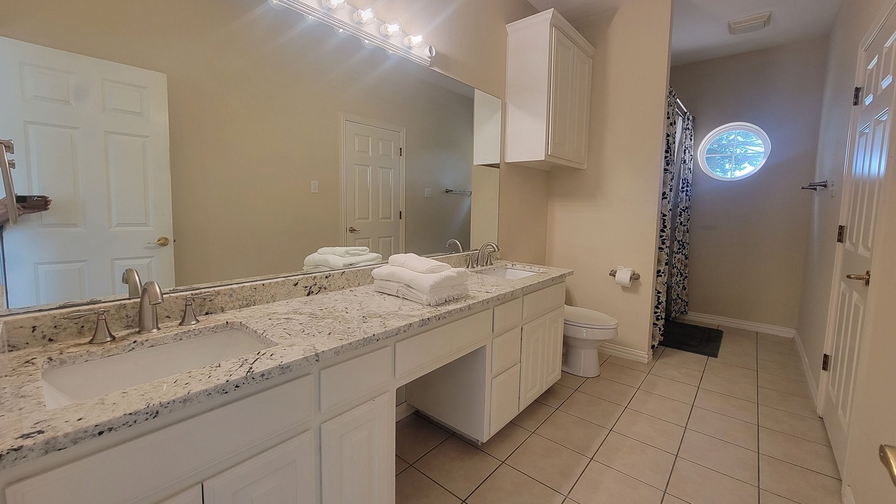Photo of Bathroom in Crowley