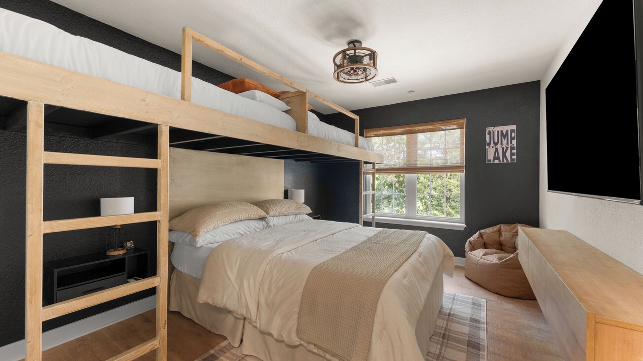 Photo of Bedroom in Kimberling City