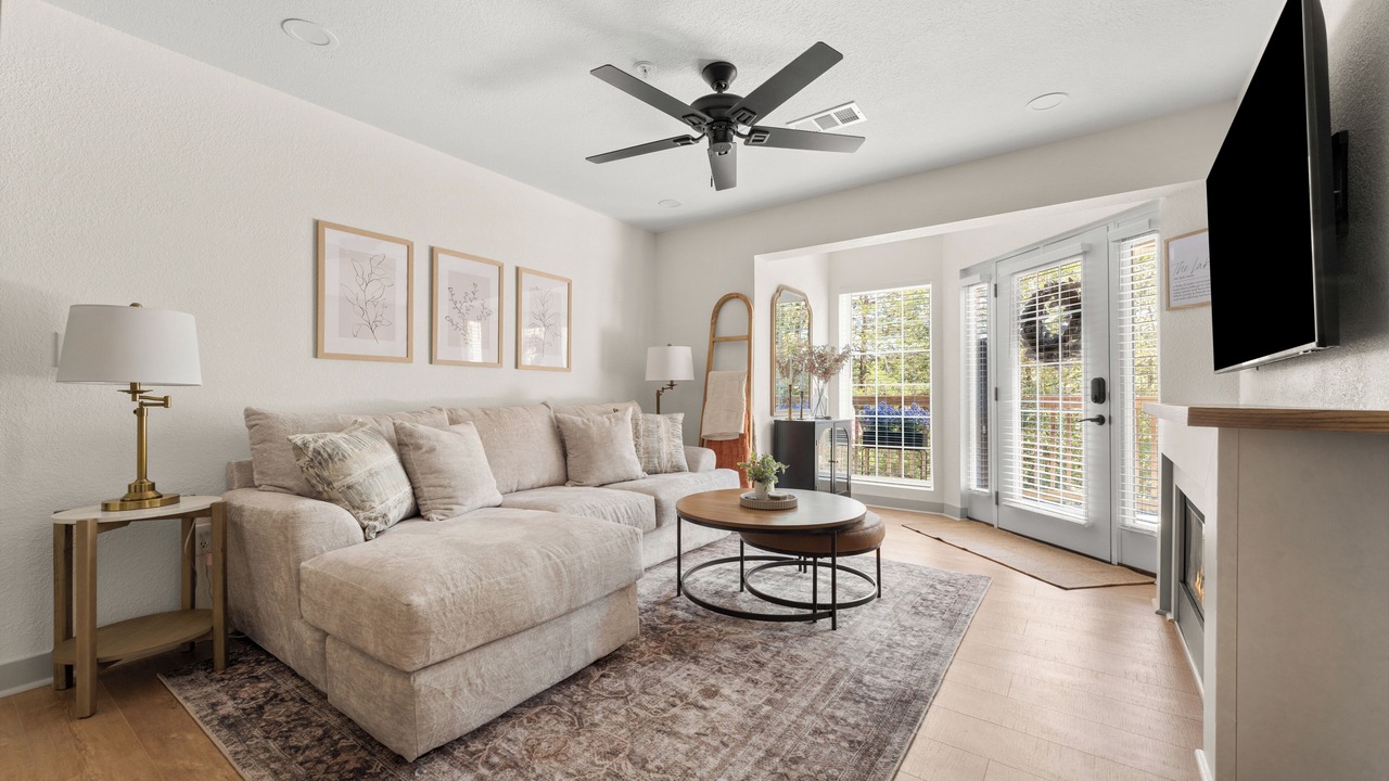 Photo of Livingroom in Kimberling City