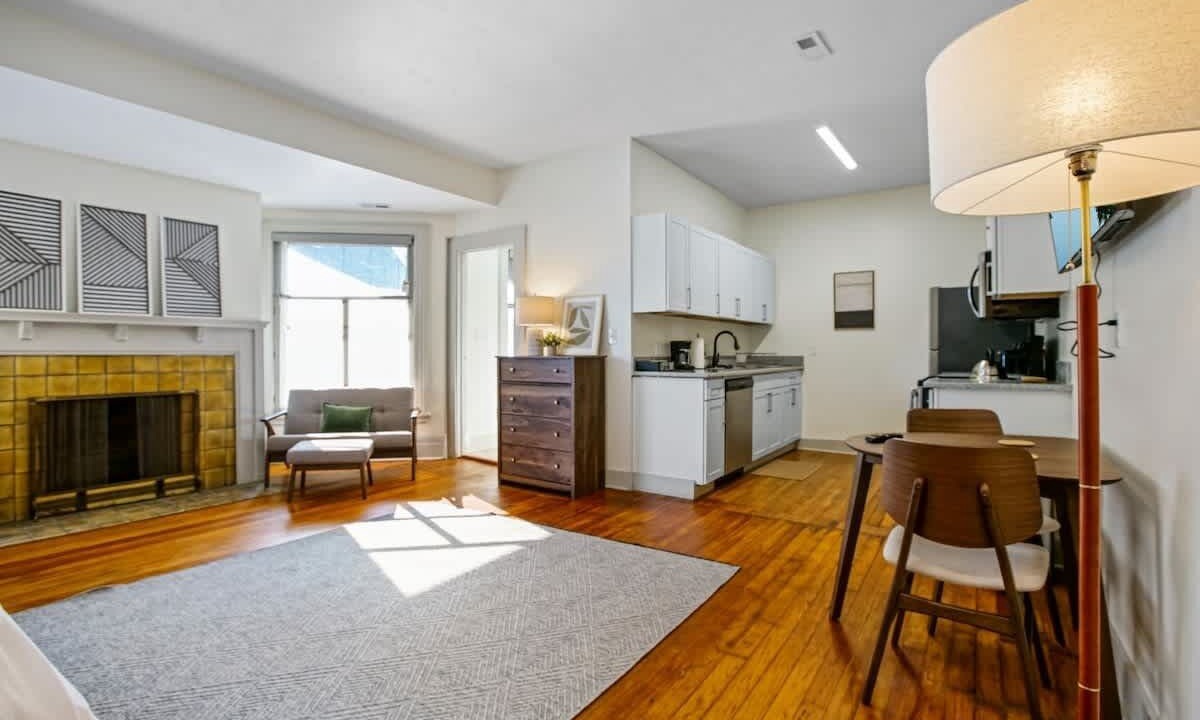 Photo of Livingroom in Hough