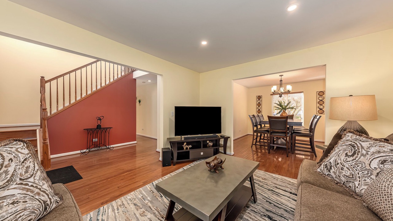 Photo of Livingroom in Crown Point