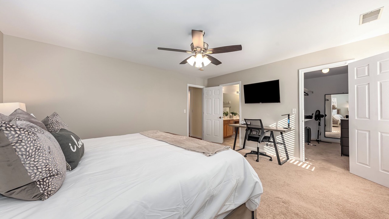 Photo of Bedroom in Crown Point