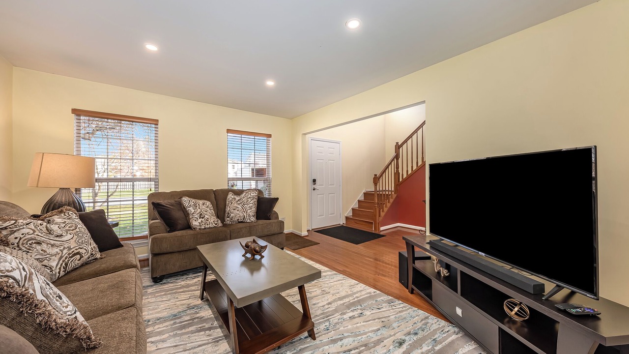 Photo of Livingroom in Crown Point
