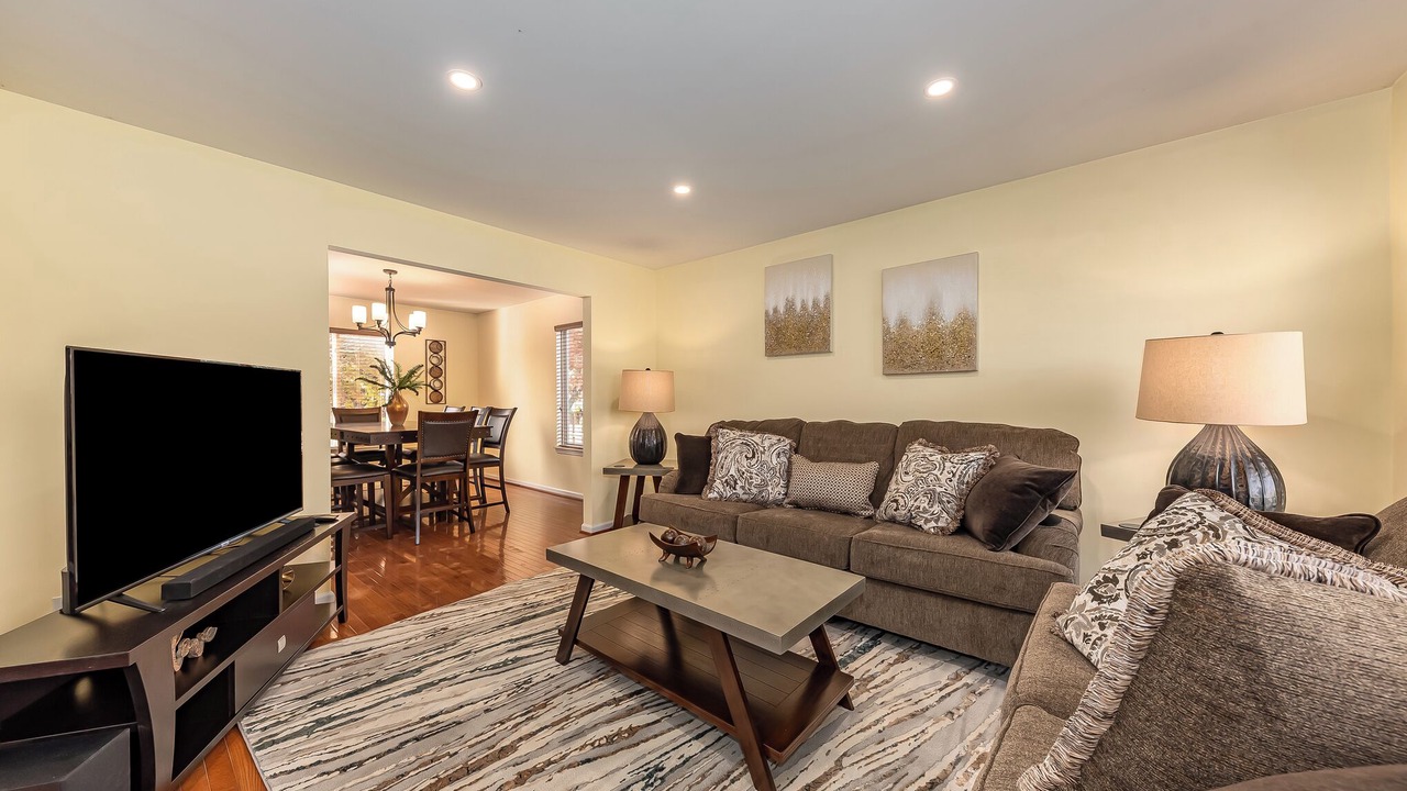 Photo of Livingroom in Crown Point