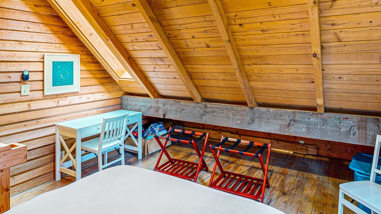 Photo of Bedroom in Manzanita