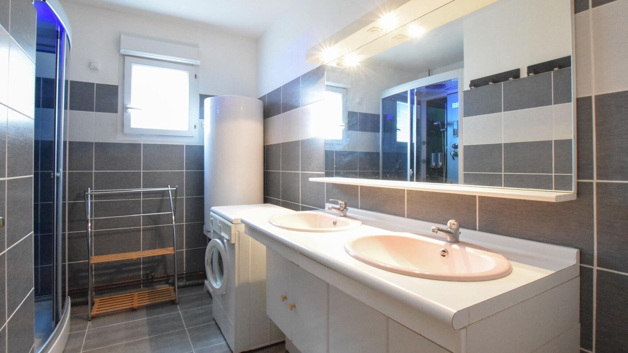 Photo of Bathroom in Auberville