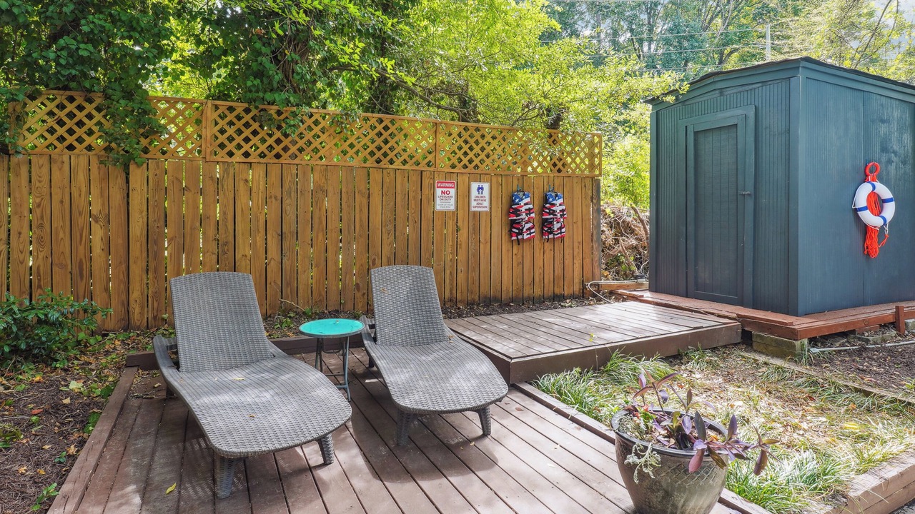 Photo of Patio Balcony in Lindridge-Martin Manor