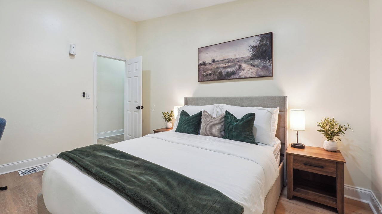Photo of Bedroom in Lindridge-Martin Manor