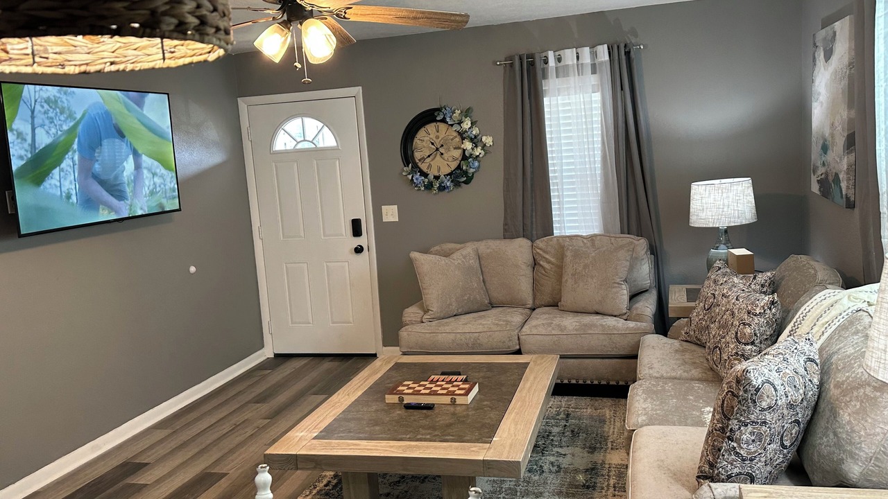 Photo of Livingroom in Pocahontas