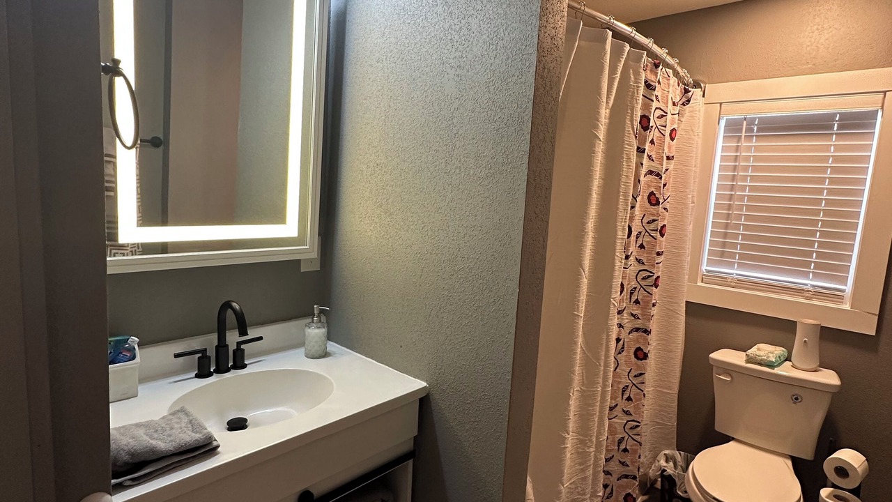 Photo of Bathroom in Pocahontas