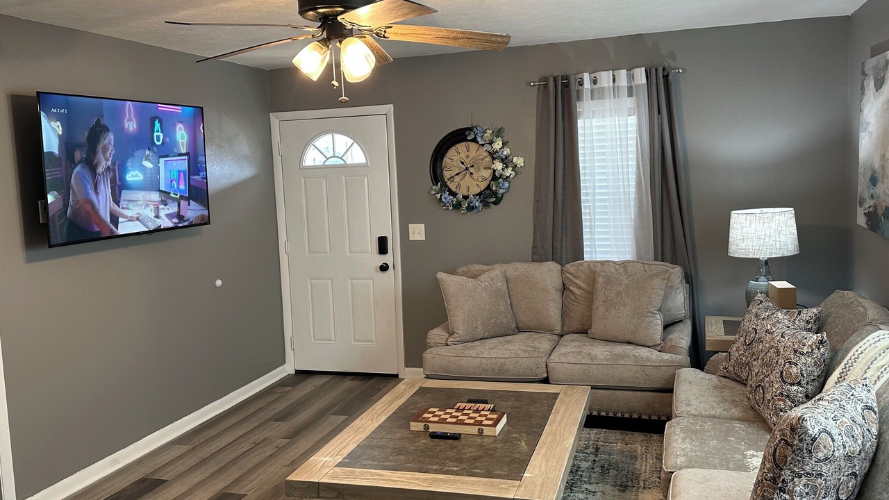 Photo of Livingroom in Pocahontas