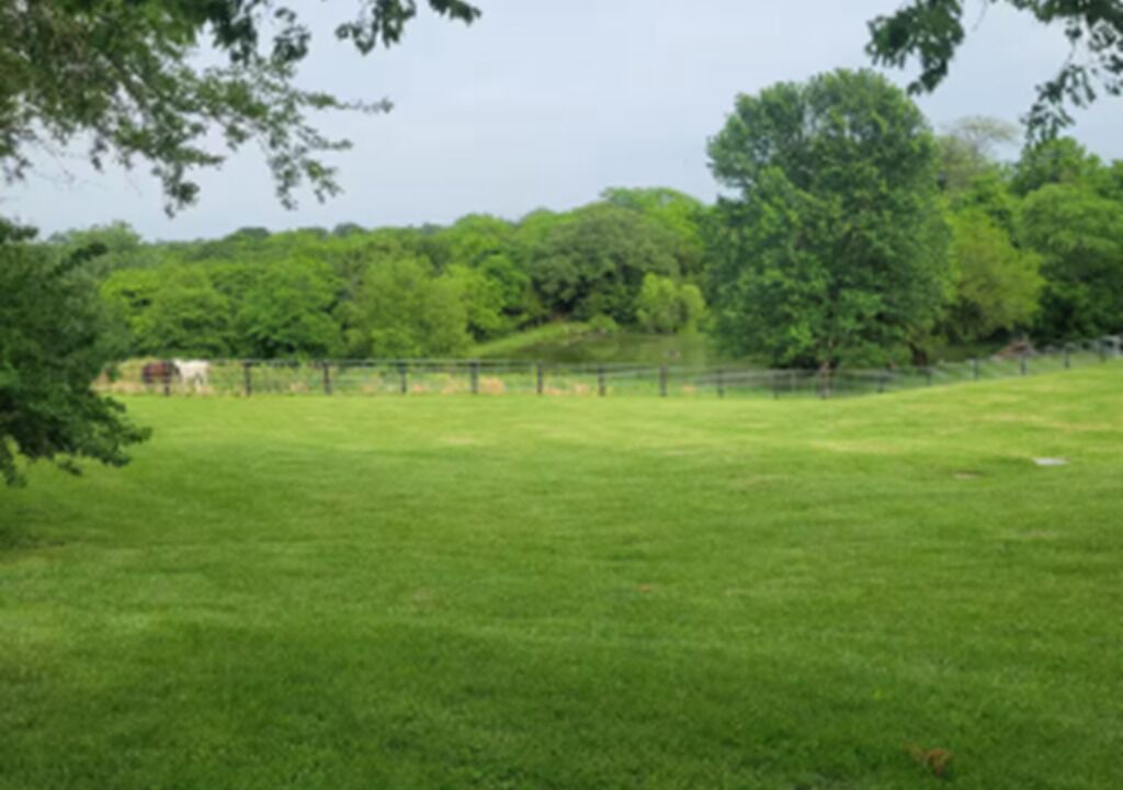 Photo of Outdoor in Indianola