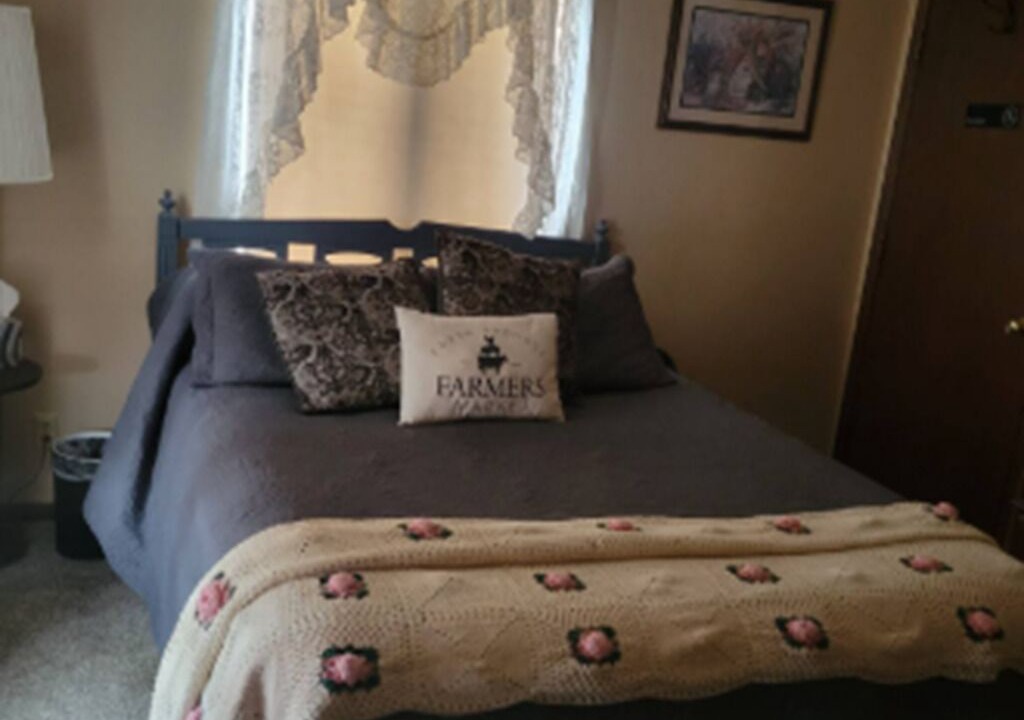 Photo of Bedroom in Indianola