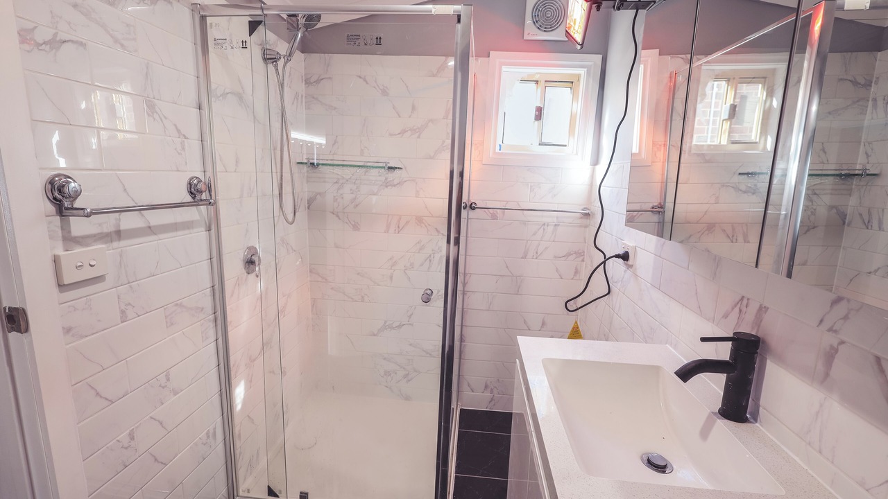 Photo of Bathroom in Long Gully