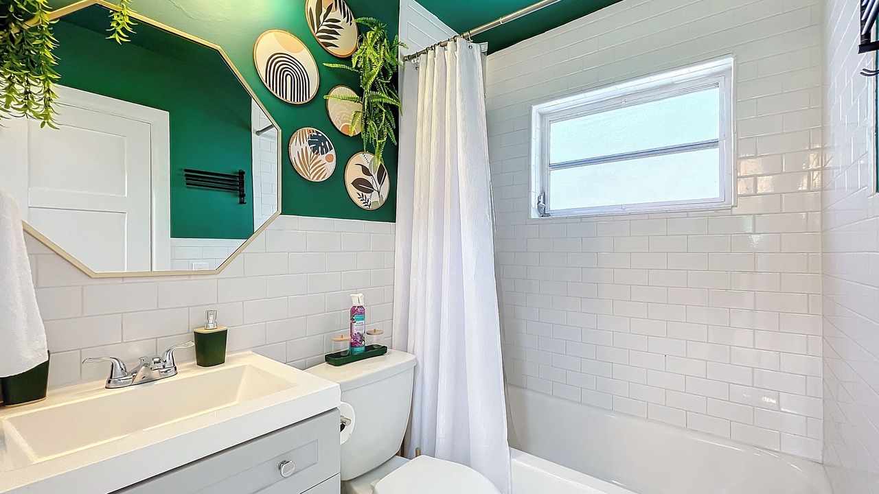Photo of Bathroom in Oakland Park