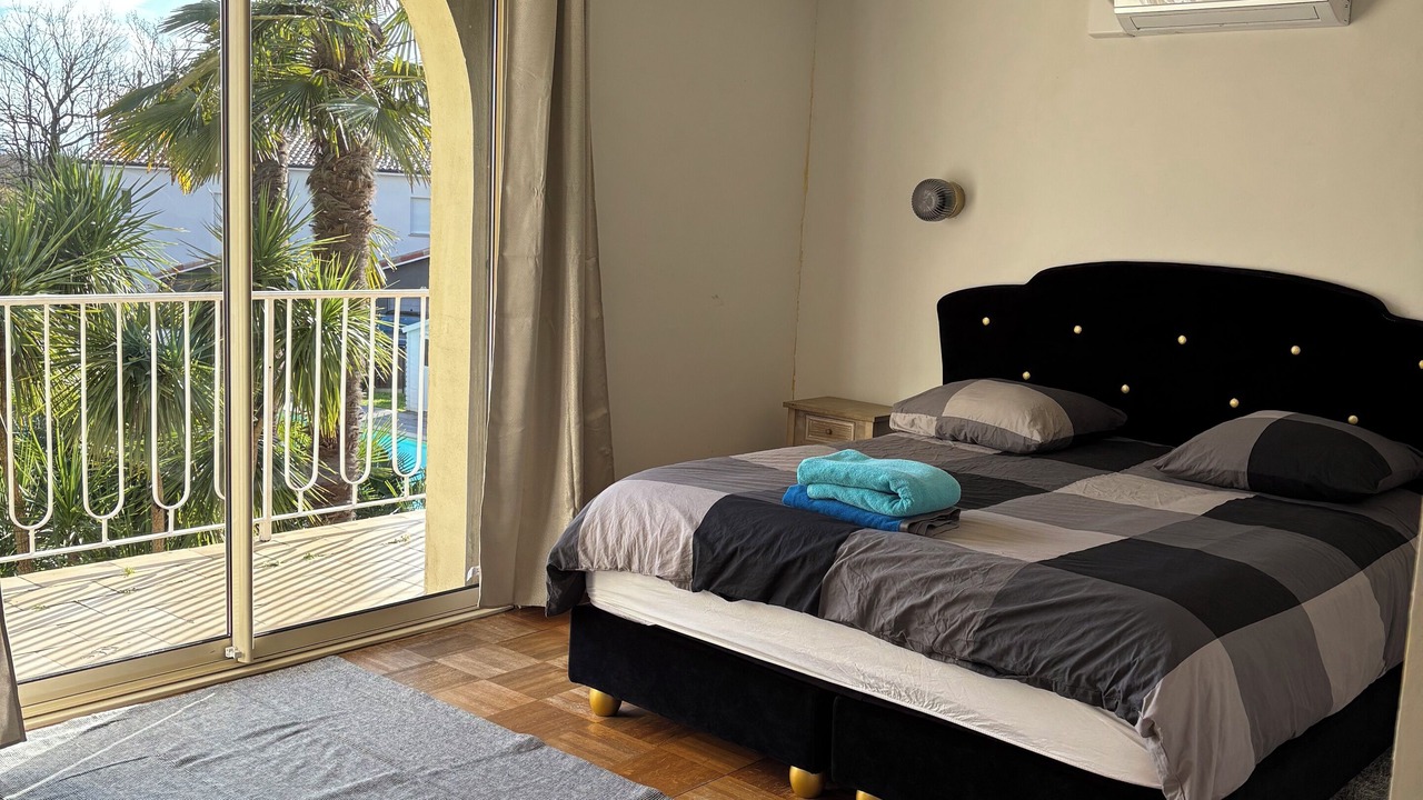 Photo of Bedroom in Pompignac
