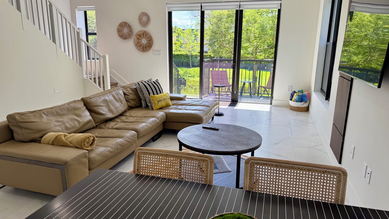 Photo of Livingroom in Miramar