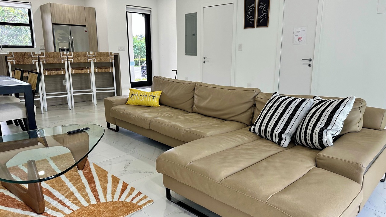 Photo of Livingroom in Miramar