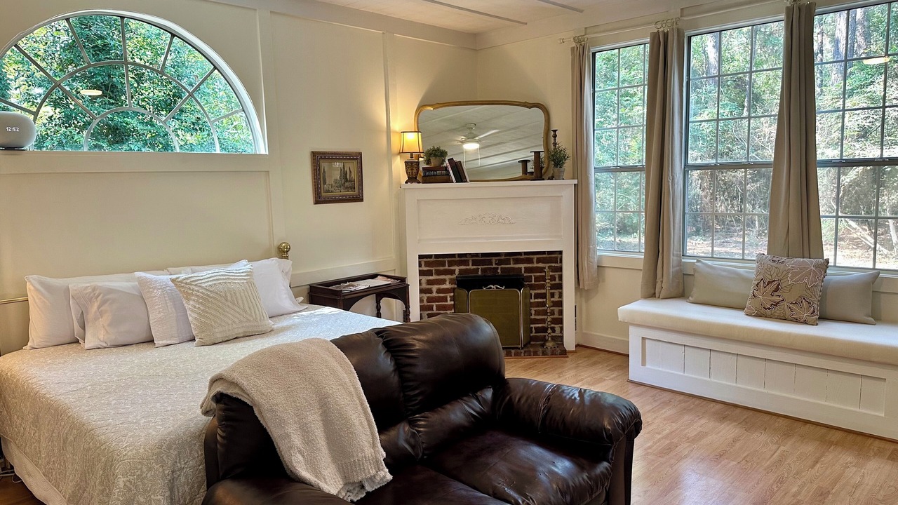 Photo of Bedroom in Nacogdoches