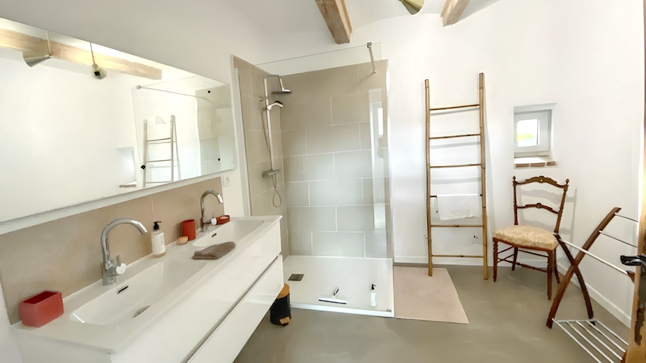 Photo of Bathroom in Salazac