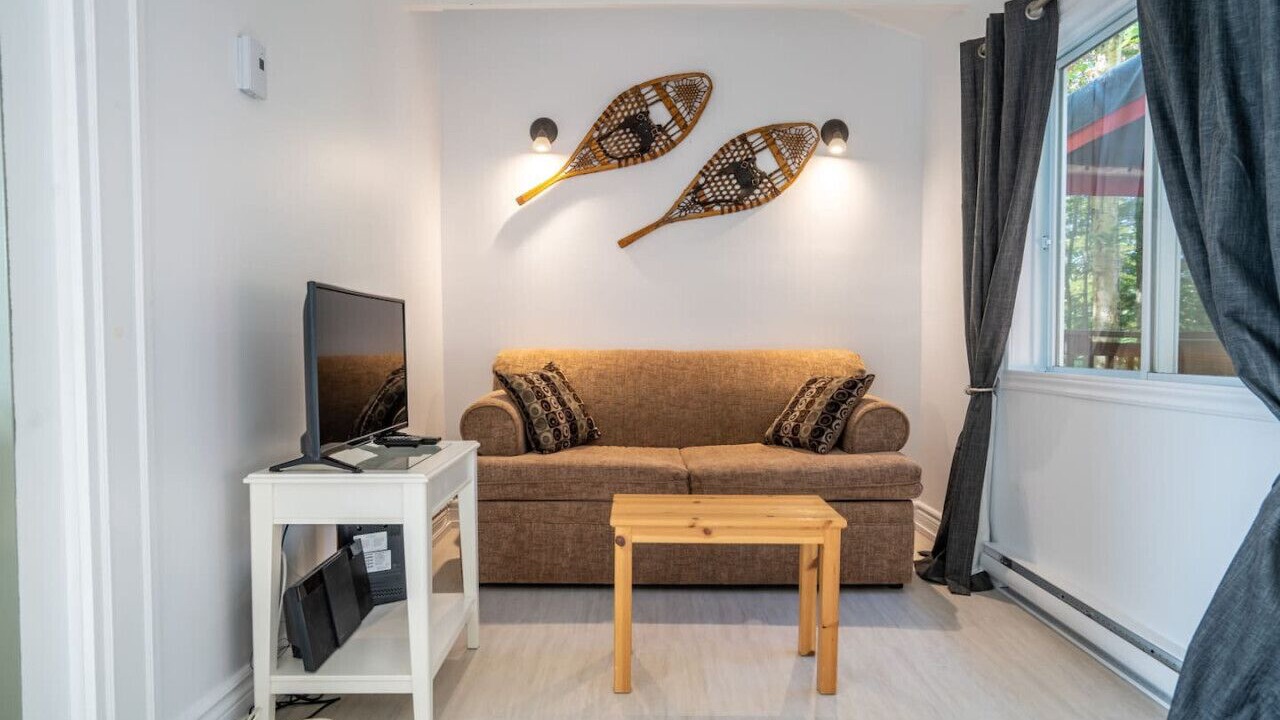 Photo of Livingroom in St-Adolphe-d'Howard