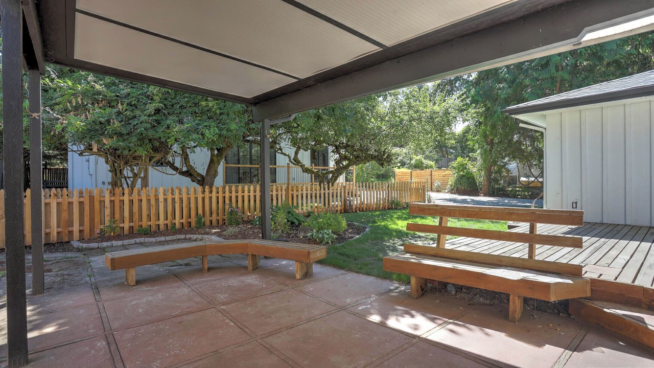 Photo of Patio Balcony in Inglewood-Finn Hill