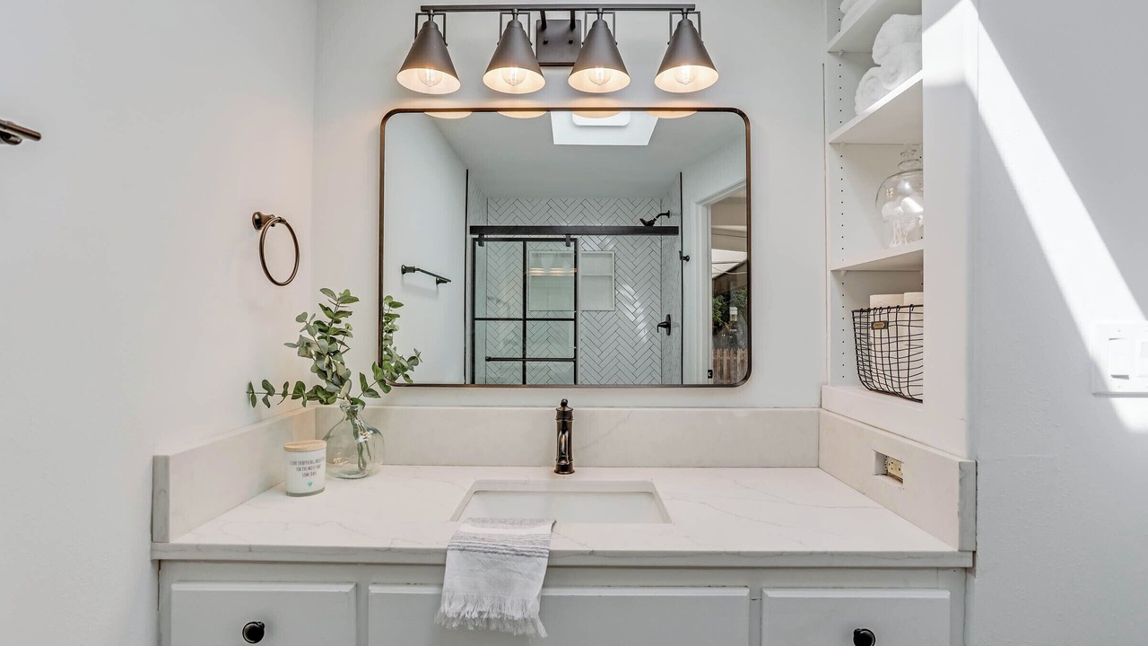 Photo of Bathroom in Inglewood-Finn Hill