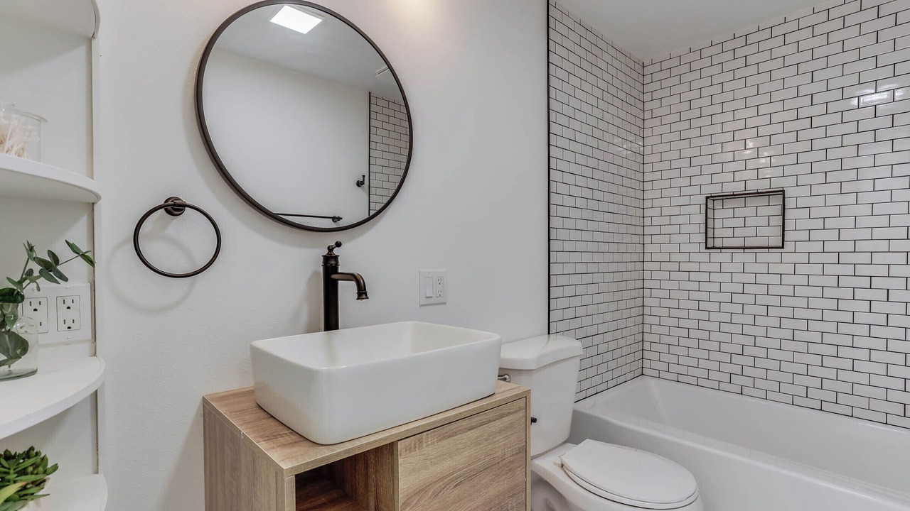 Photo of Bathroom in Inglewood-Finn Hill