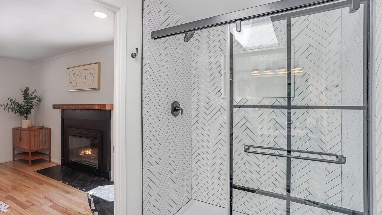 Photo of Others in Inglewood-Finn Hill