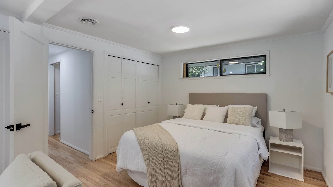 Photo of Bedroom in Inglewood-Finn Hill