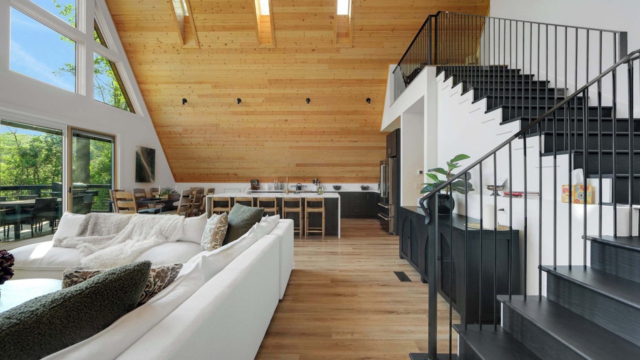 Photo of Livingroom in Asheville