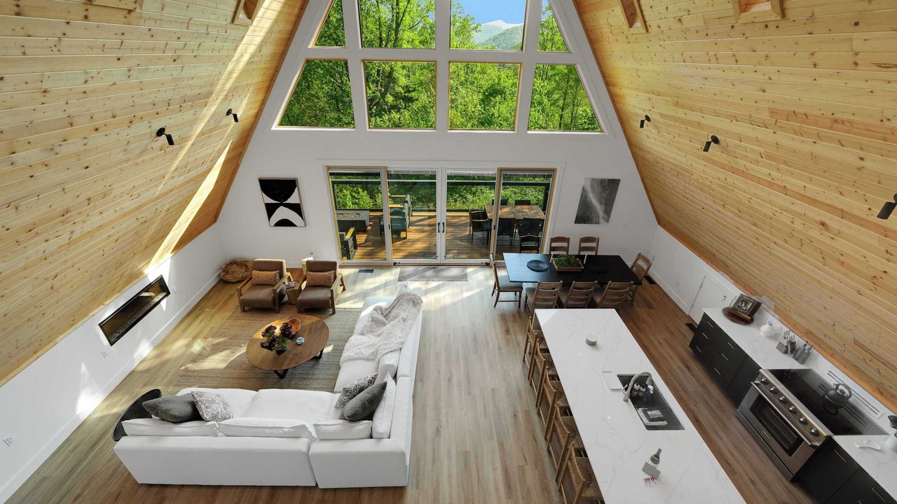 Photo of Livingroom in Asheville