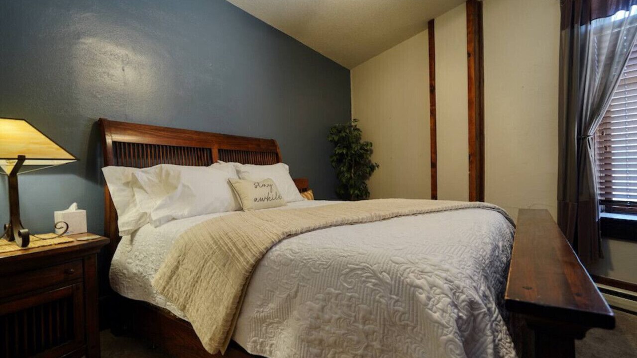 Photo of Bedroom in Hot Springs