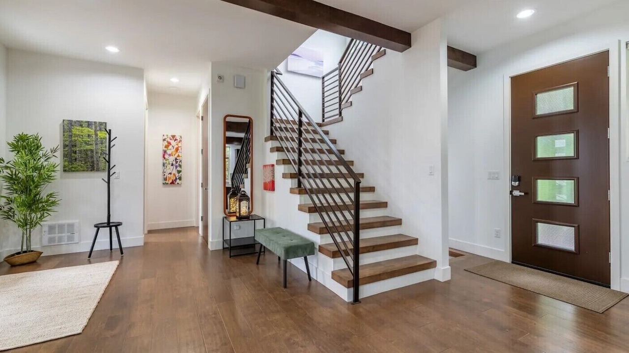 Photo of Others in Leschi