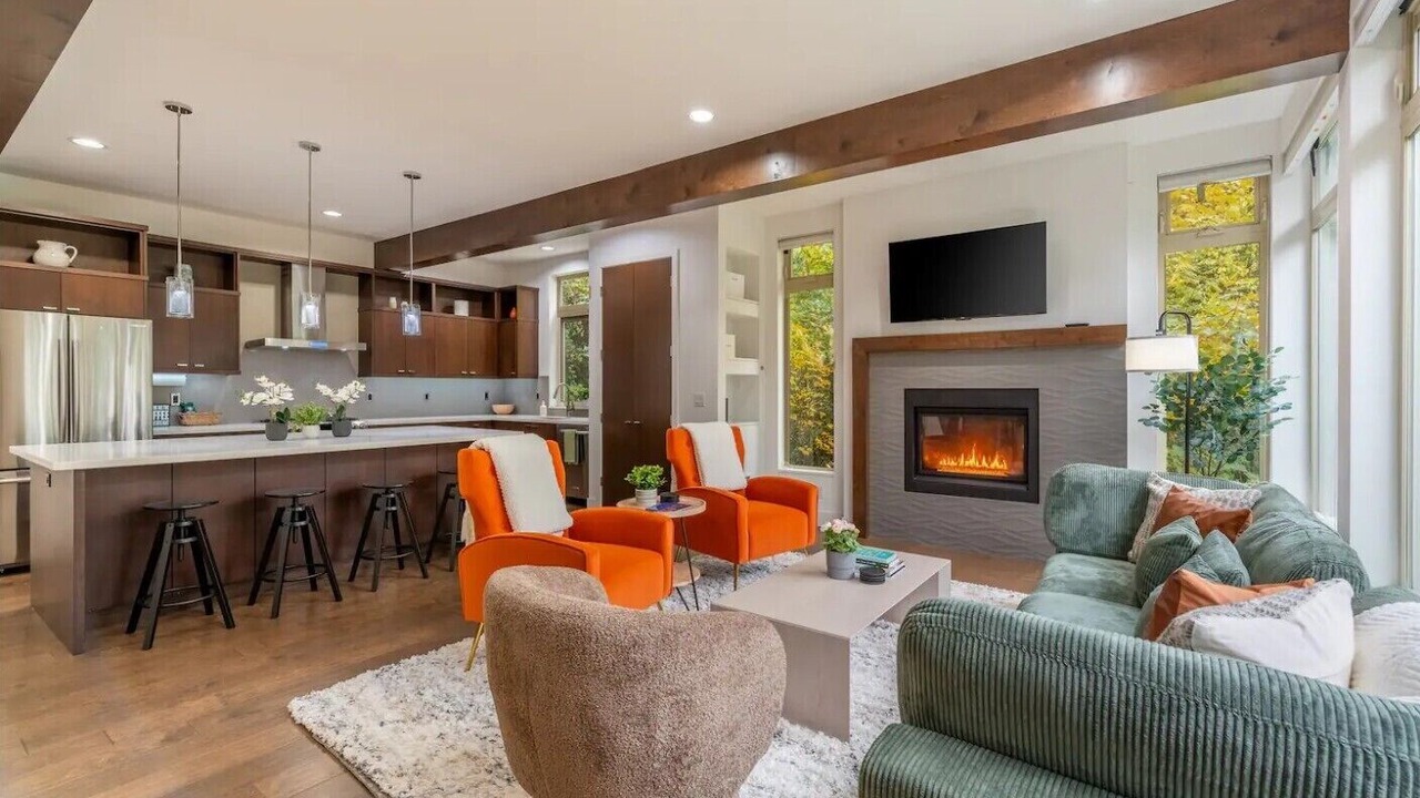 Photo of Livingroom in Leschi