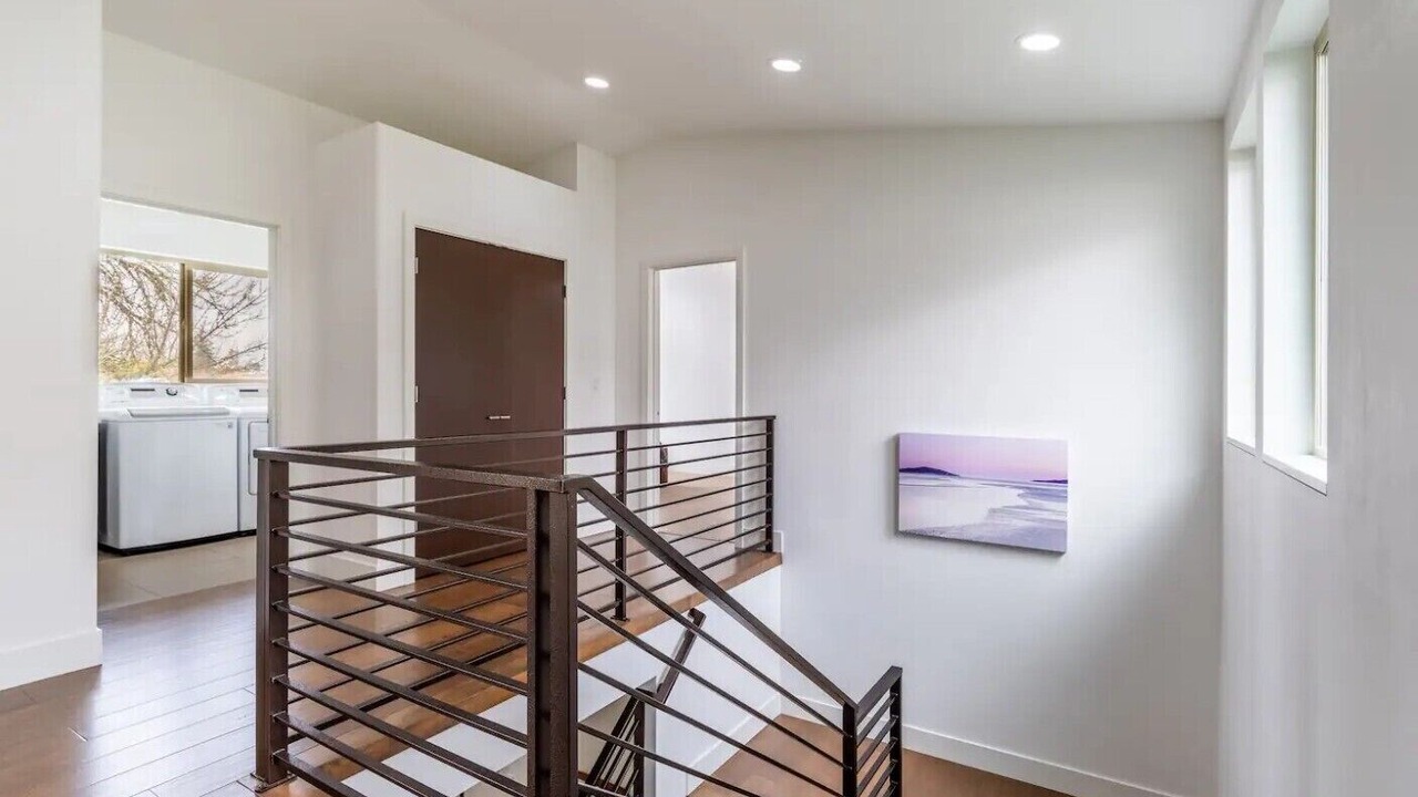 Photo of Others in Leschi